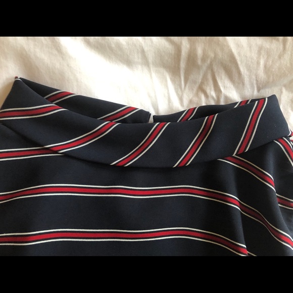 Sleeveless red white and blue blouse - Picture 6 of 8